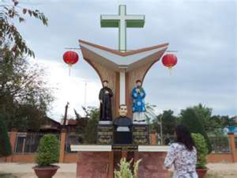 Tượng đài cha FX.