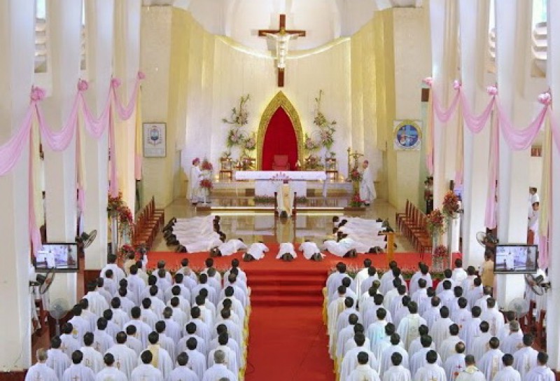 Tâm tình Hiến Dâng