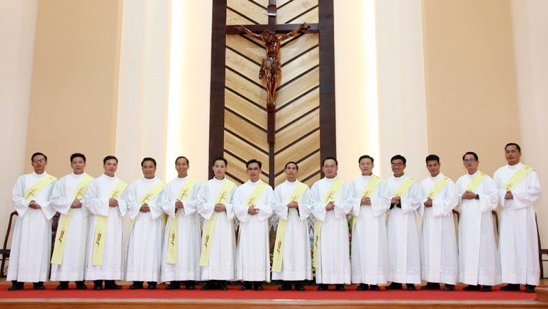 Vinh Hương - Chương trình thánh lễ tạ ơn tân linh mục