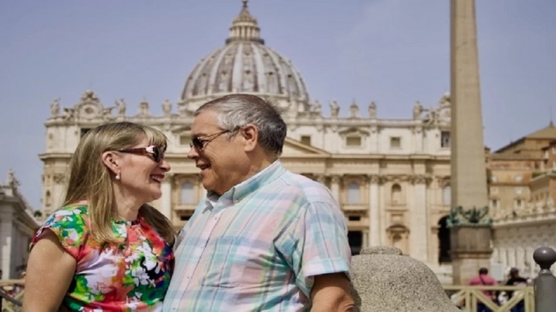 Victor và Stella Domínguez, đại biểu của Paraguay tham dự Đại hội Gia đình Thế giới lần thứ X tại Rome (23-26 tháng 6 năm 2022)