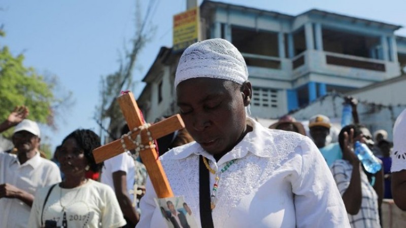 Hai băng đảng ở Haiti đạt thoả thuận ngừng bắn nhờ một linh mục truyền giáo