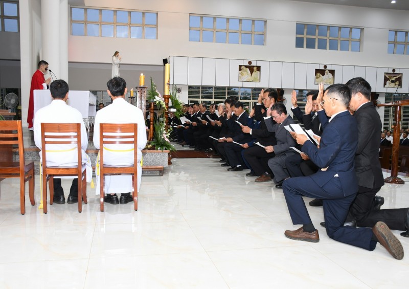 Vinh Hương - HĐGX và Ban hành giáo các giáo họ Tuyên thệ nhậm chức