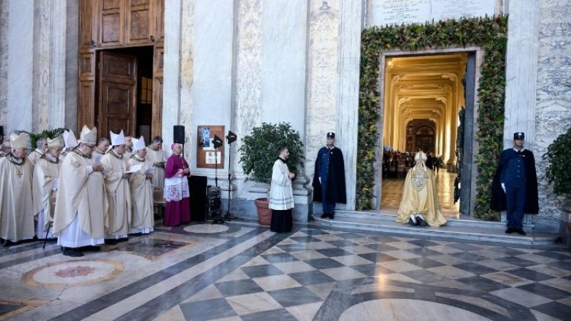 Nghi thức đóng Cửa Thánh tại Vương Cung Thánh Đường Gioan Lateranô, ngày 27.12.2025.