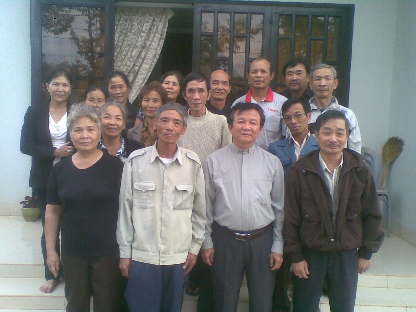 Nhóm thân hữu cựu học sinh Nguyễn Trường Tộ