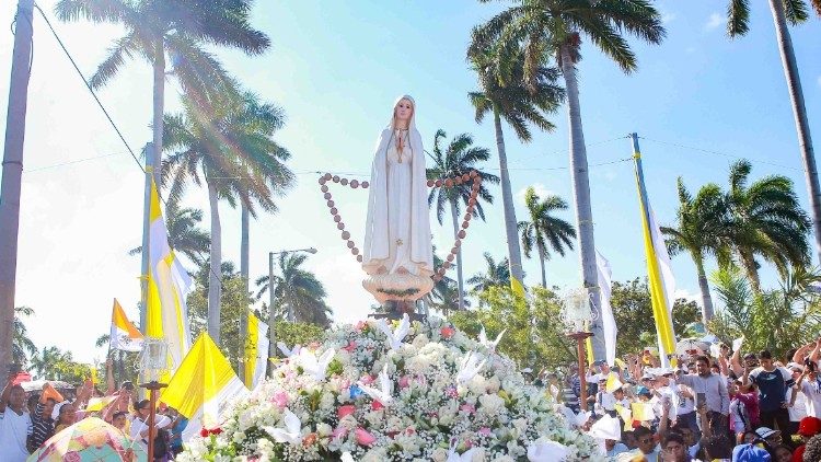Tượng Đức Mẹ Fatima thánh du   (Lazaro Gutierrez fotografo della archidiocesi di Managua)