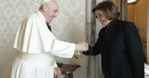 Đức Phanxicô tiếp bà Nancy Pelosi tại Vatican
