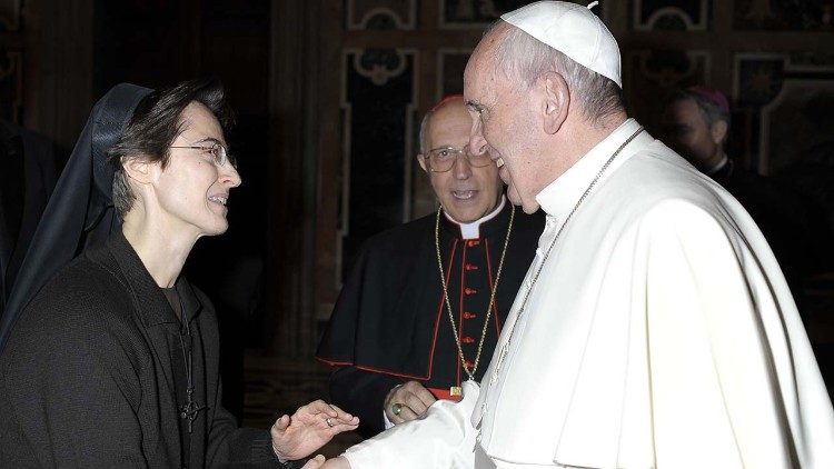 ĐTC bổ nhiệm một nữ tu vào vị trí thứ hai của Quốc gia thành Vatican