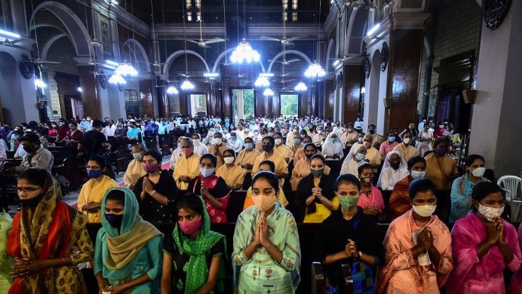 Các tín hữu Công giáo Ấn Độ cầu nguyện  (AFP or licensors)