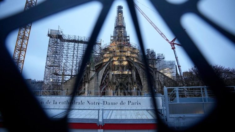 Dự kiến đúng một năm nữa Nhà thờ Đức Bà Paris sẽ mở cửa lại