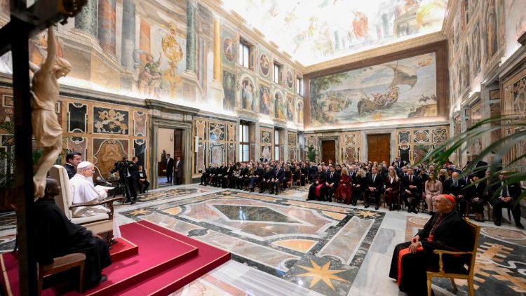 ĐTC Lêô XIV gặp gỡ các nhà tổ chức và nghệ sĩ của buổi “Hòa nhạc với người nghèo"