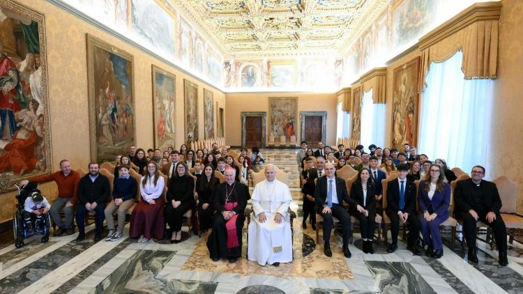 ĐTC Lêô XIV khích lệ các thiếu niên Công giáo Tiến hành Ý làm hòa trước lễ Giáng Sinh