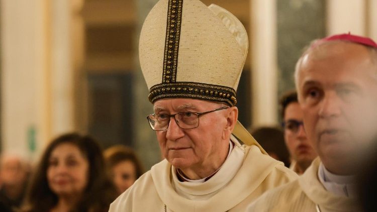 Đức Hồng y Quốc vụ khanh Tòa Thánh, Pietro Parolin, trong một Thánh lễ tại Roma