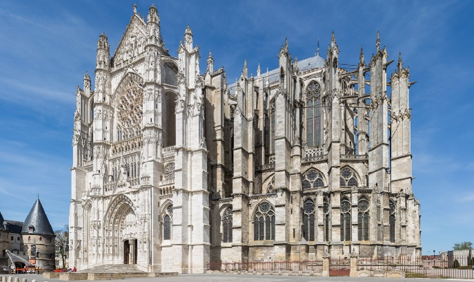 Ngôi thánh đường có cung thánh Gothic cao nhất thế giới