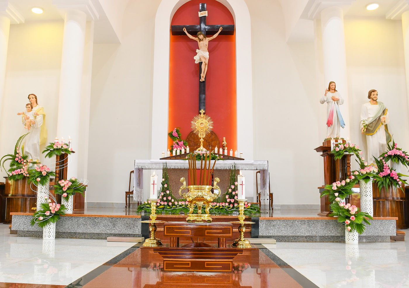 Giáo xứ Vinh Hương - Chương trình Tĩnh tâm Chầu Thánh Thể 2026