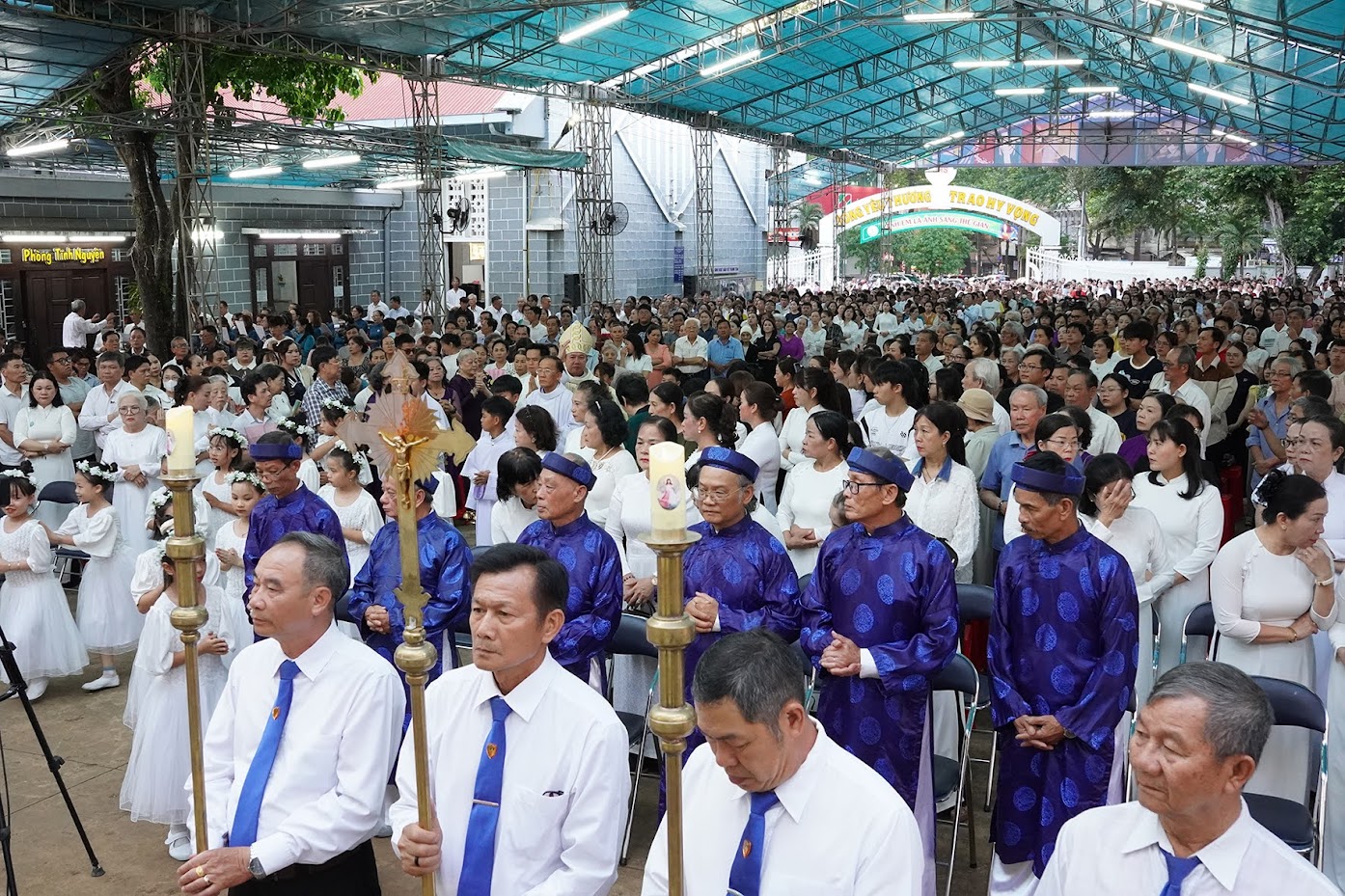 Thánh lễ Tiệc ly tại Nhà thờ Chính Tòa BMT