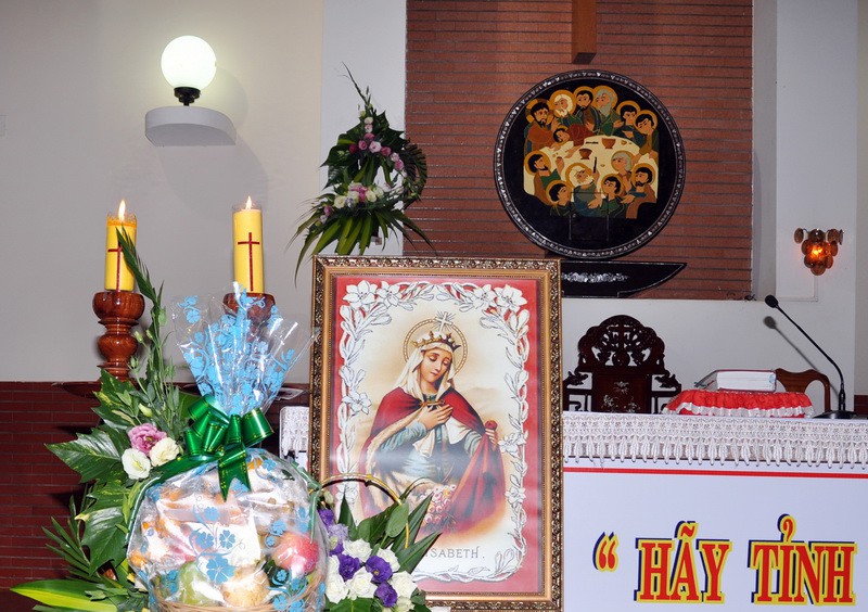 Lễ thánh Elizabeth - Bổn mạng các bà mẹ toán 5, giáo họThanh Tân