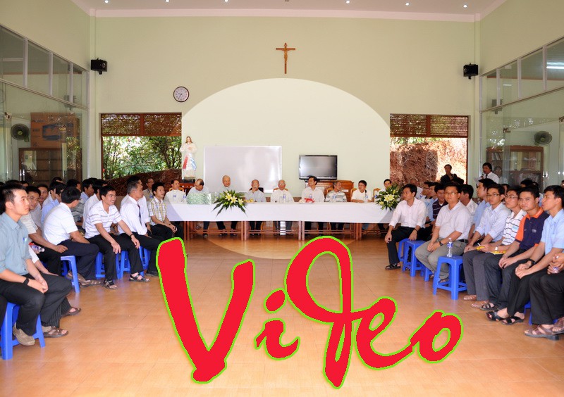 Video: Giáo xứ Vinh Hương tiếp đón đoàn hành hương Đại Chủng Viện Sao Biển