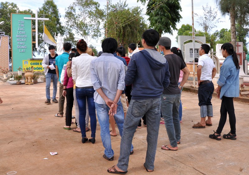 Sinh viên học sinh Vinh Hương sinh hoạt nhớ về cội nguồn