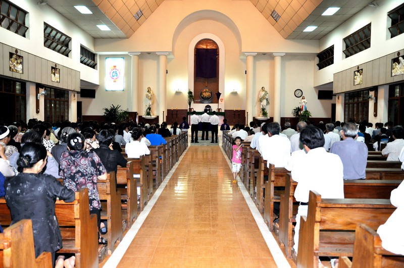 Giáo xứ Vinh Hương - Ngắm nguyện thứ ba Tuần Thánh