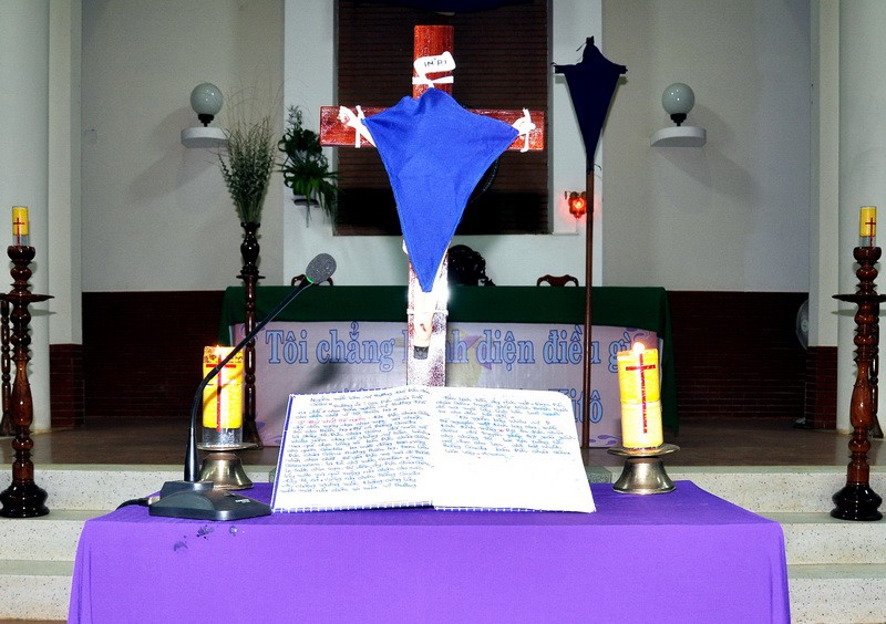 Giáo xứ Vinh Hương - Ngắm nguyện thứ tư Tuần Thánh