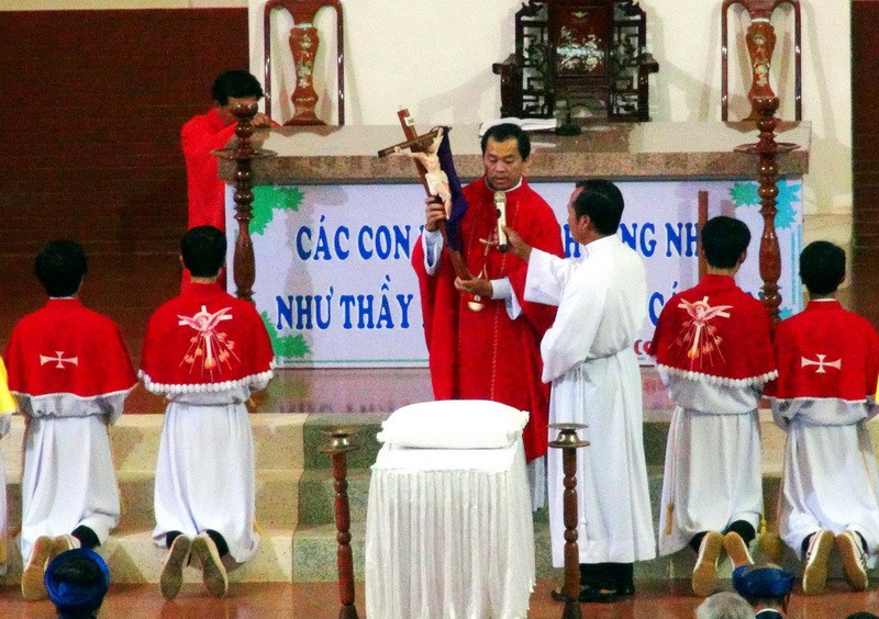 Giáo xứ Vinh Hương - Tưởng niệm cuộc Thương khó của Chúa