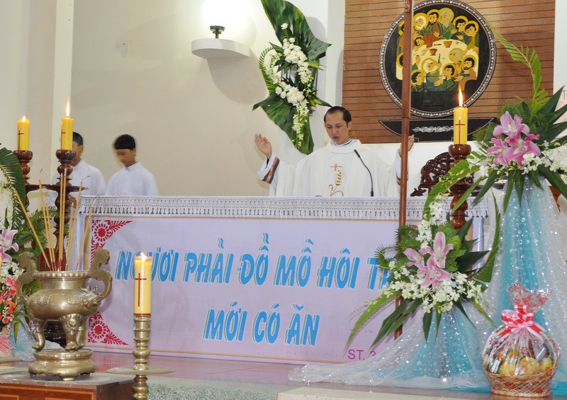 Mừng kính Thánh Giuse Thợ, bổn mạng giáo họ Thanh Tân.