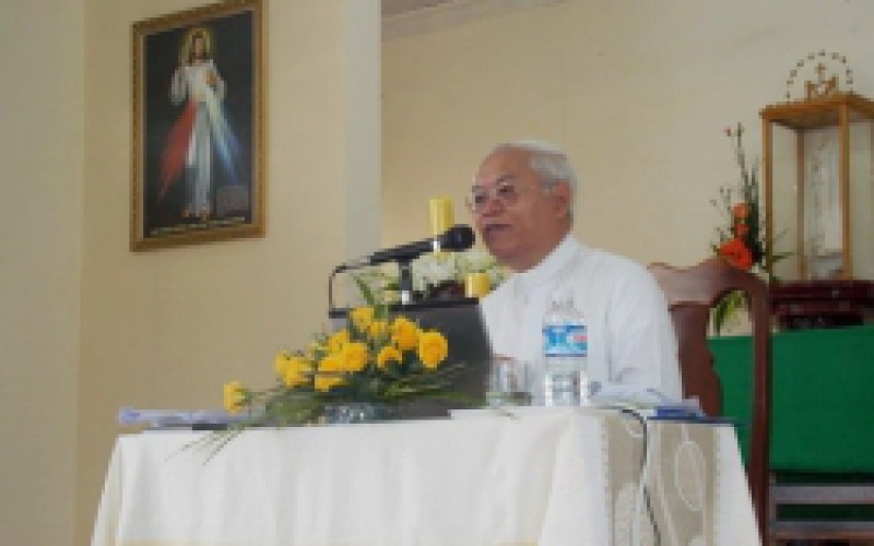 Thường huấn linh mục giáo phận Banmêthuột (1)
