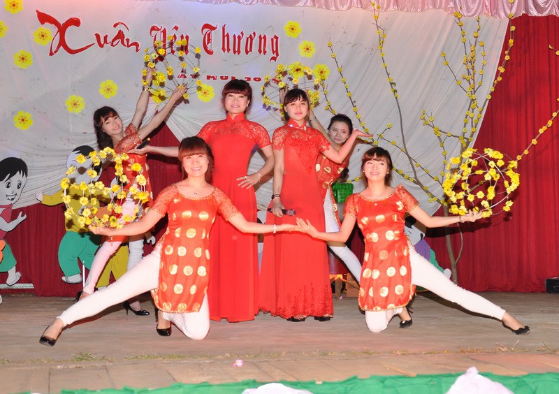 Văn Nghệ Mừng Xuân Ất Mùi tại Gx. Vinh Hương