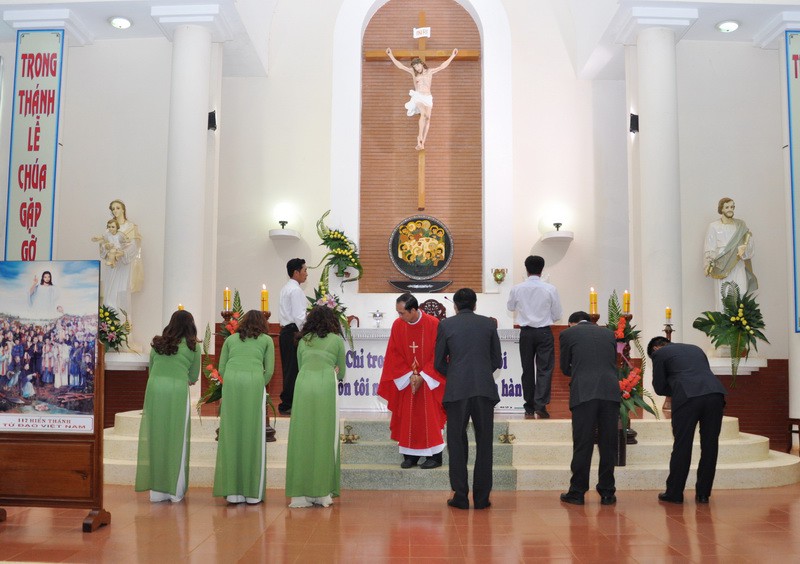 Ca Đoàn Các Thánh Tử Đạo Việt Nam Vinh Hương Mừng Lễ Bổn Mạng