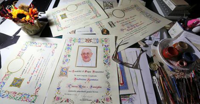 Cảnh sát Ý tịch thu 3500 chứng chỉ giáo hoàng giả