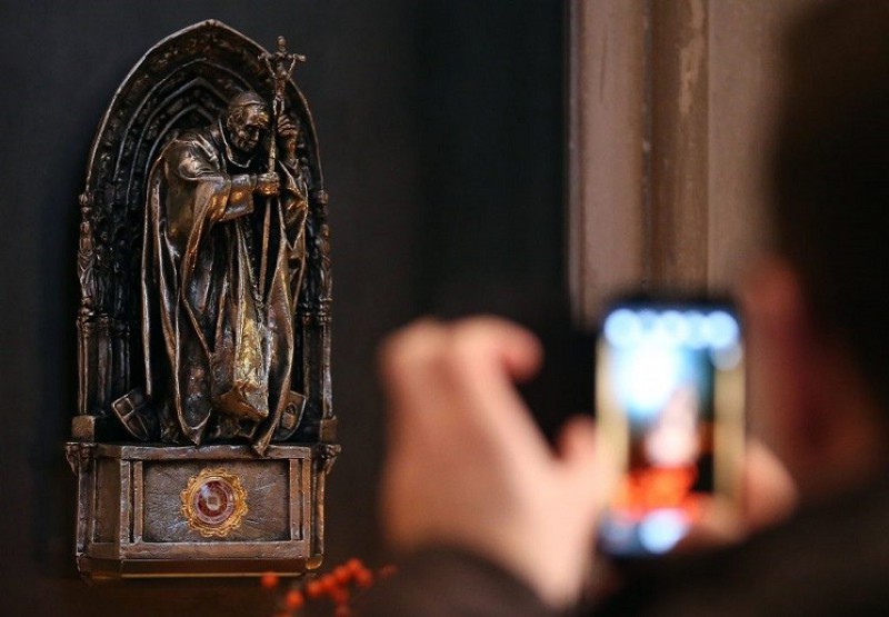 Thánh tích của thánh Gioan Phaolô II bị trộm ở nhà thờ chính tòa Cologne