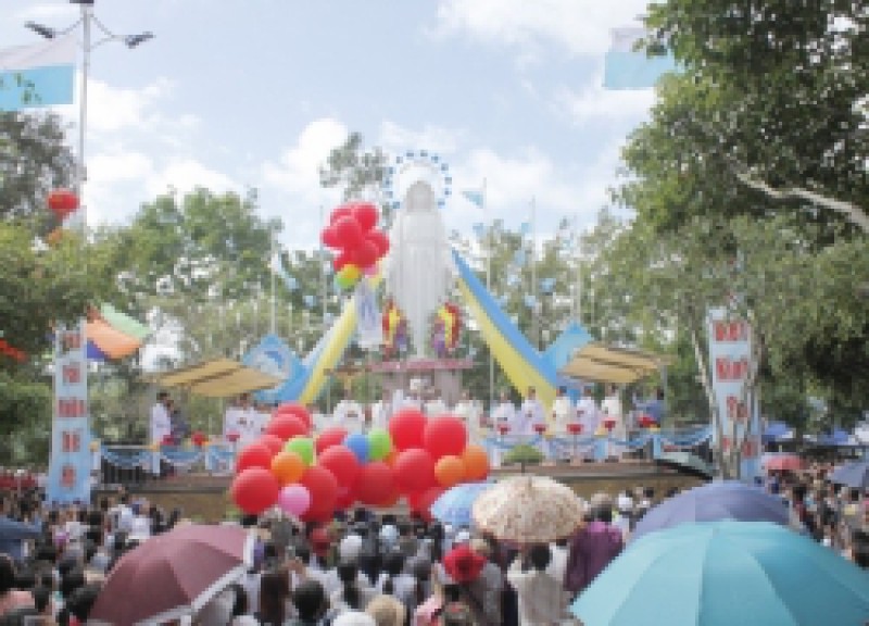 Đại lễ mừng kính Đức Mẹ Hồn Xác Lên Trời tại Giang Sơn - 2016