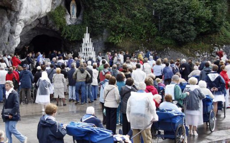 Pháp: Linh địa Lộ Đức tăng cường an ninh trước ngày Lễ Đức Mẹ Lên Trời