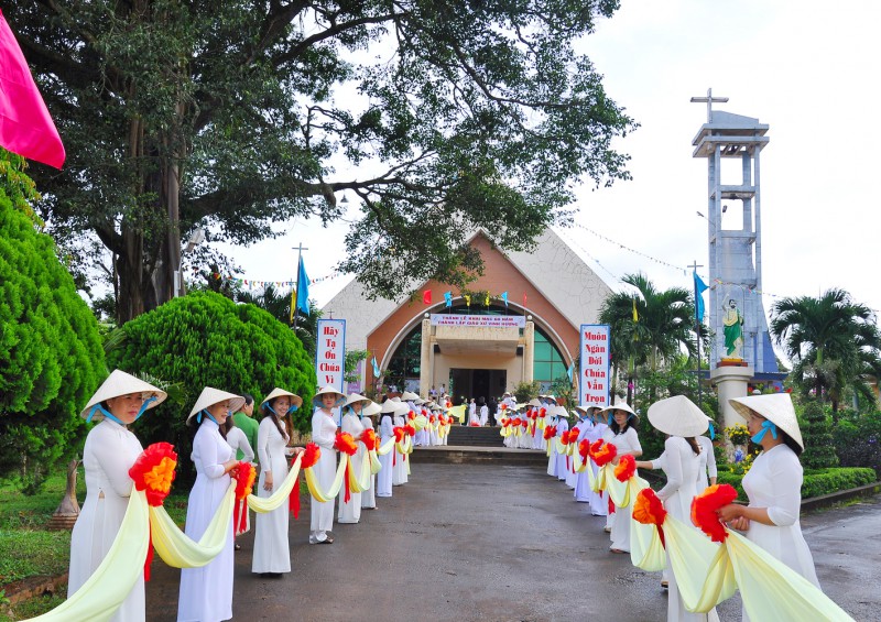 Vinh Hương - Thánh lễ khai mạc mừng 60 năm thành lập