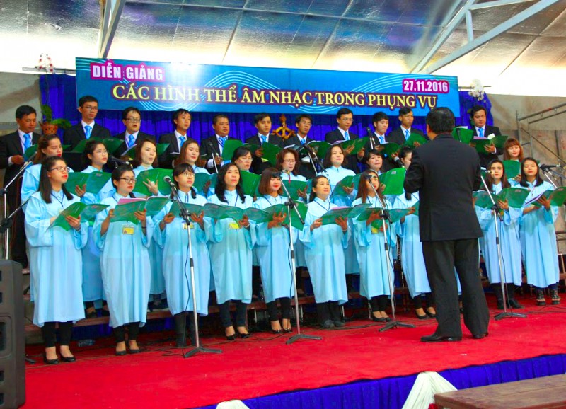 Vinh Hương - Tham dự buổi học hỏi và giao lưu âm nhạc tại giáo phận