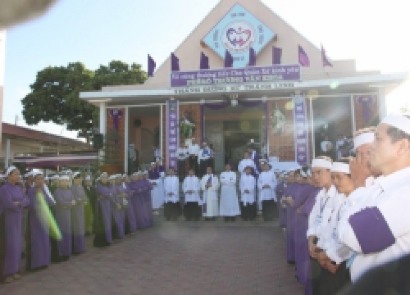 Hình ảnh Linh cữu Cha Phêrô Trương Văn Khoa về đến Giáo xứ Thánh Linh.
