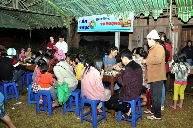 Hội Chợ Xuân Vinh Hương