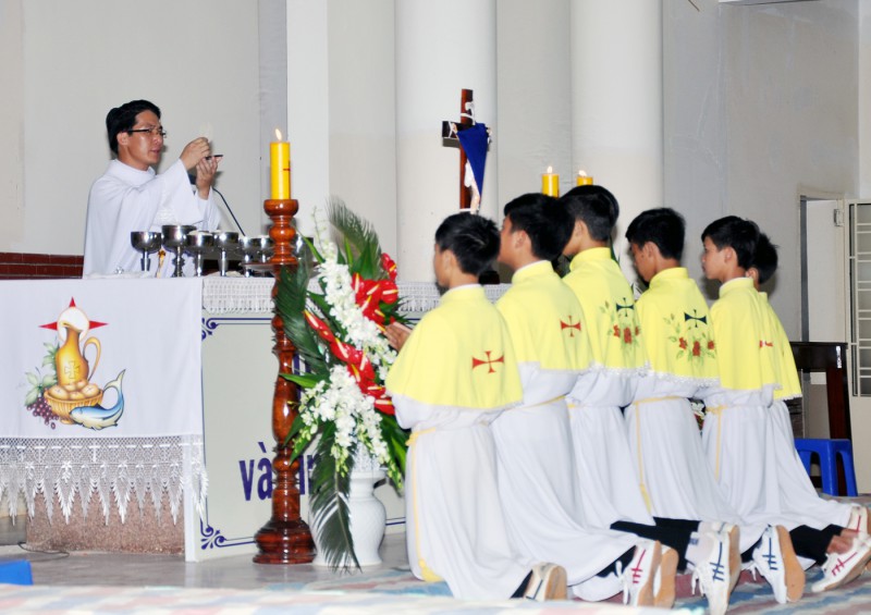 Vinh Hương - Thánh Lễ Tiệc Ly 2017