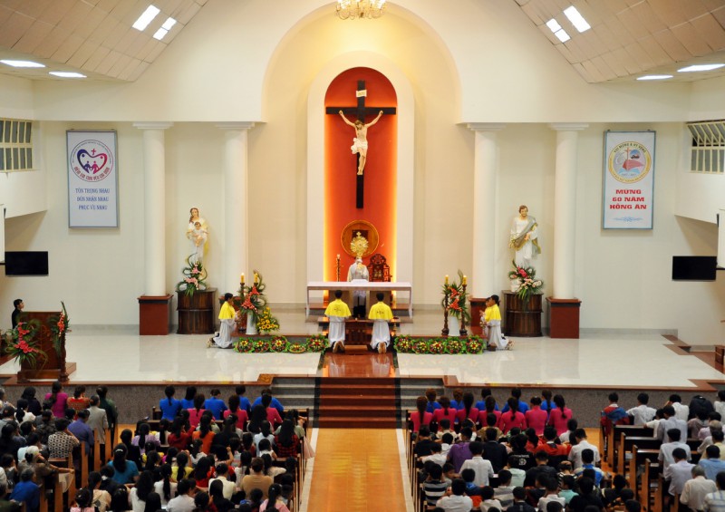 Tin ảnh: Vinh Hương - Bế mạc tháng Hoa