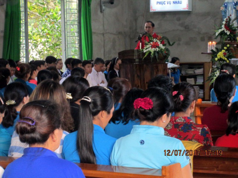 Hình ảnh hiền mẫu giáo họ Phaolô mừng lễ bổn mạng