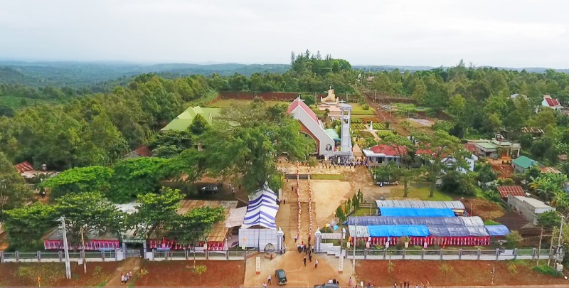 Toàn cảnh giáo xứ Vinh Hương qua ống kính flycam