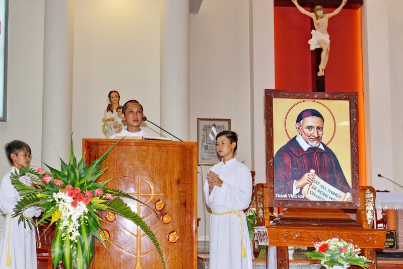 Giới gia trưởng giáo họ Vinh Sơn mừng bổn mạng