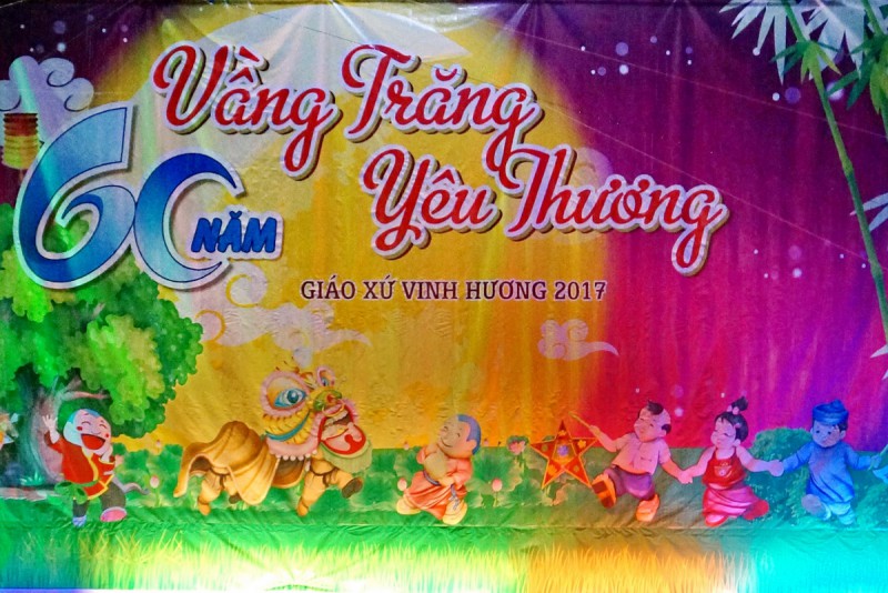 Thiếu nhi Vinh Hương vui Tết Trung Thu