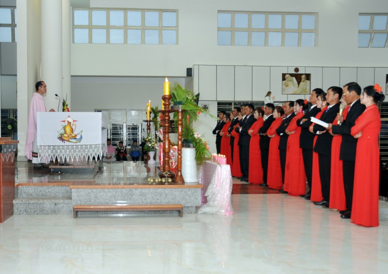 Vinh Hương - Thánh lễ mừng ngân khánh hôn phối 2018