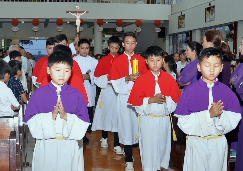 Vinh Hương - Phụng Vụ Thứ Sáu Tuần Thánh 2018
