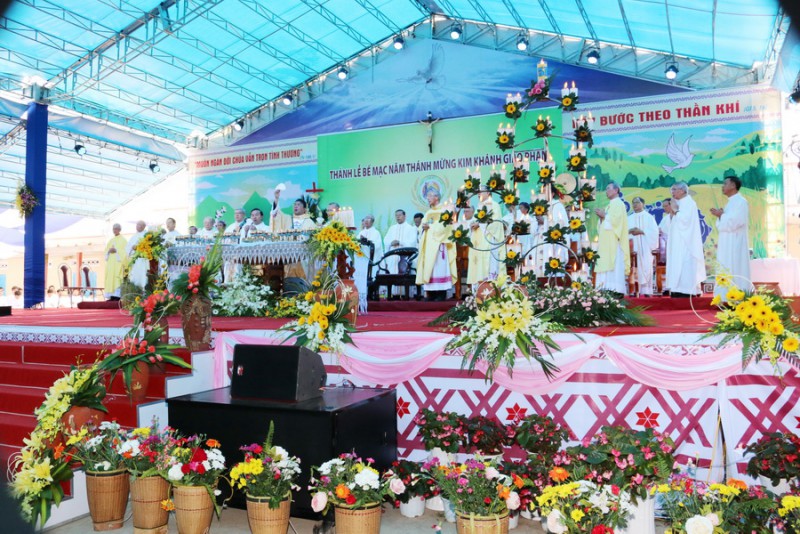 Thánh lễ bế mạc Năm Kim Khánh Giáo phận Ban Mê Thuột