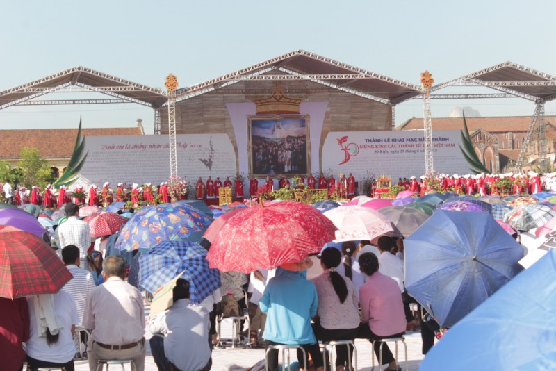 Kỷ niệm lễ phong thánh các Thánh tử đạo Việt Nam