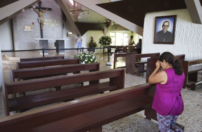 Người được nhận phép lạ do cầu bàu với chân phước Oscar Romero sẽ có mặt trong lễ phong thánh ngài
