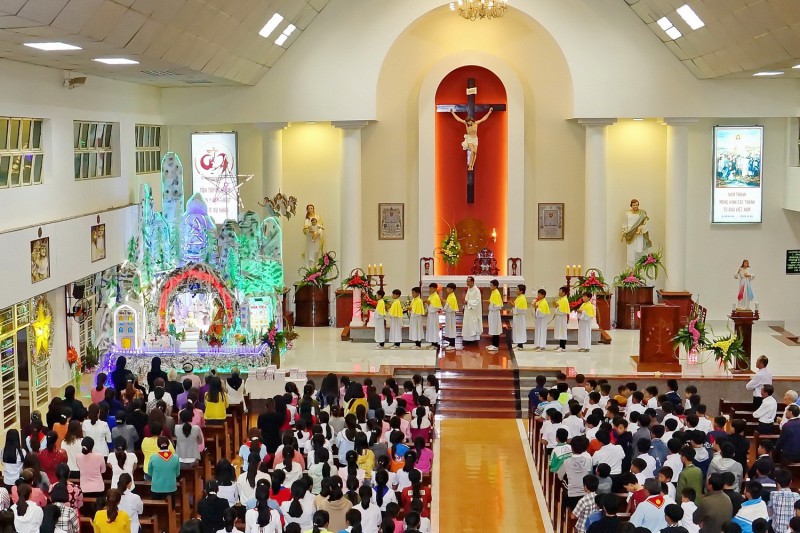 Emmanuel - Hình ảnh lễ phát thưởng, thánh lễ mừng bổn mạng Ca Đoàn và Đoàn Thiếu Nhi Vinh Hương