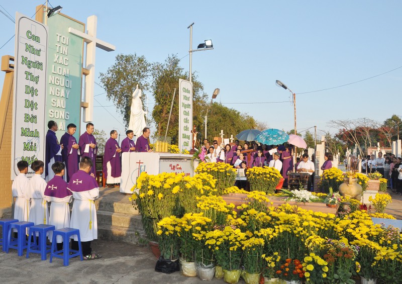 Mùng Hai Tết – Thánh lễ tại Đất Thánh Vinh Hương